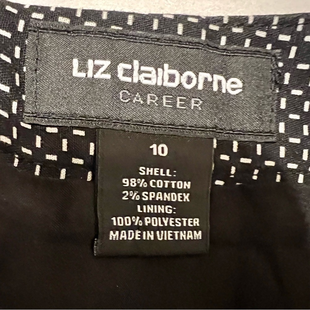 Liz Claiborne Black and White Pencil Skirt. Size 10 - Picture 5 of 5